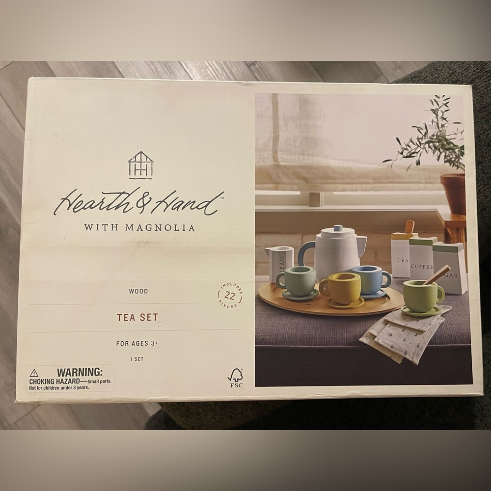 Hearth and Hand play Tea Set